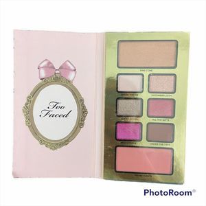 NWB‎ TOO FACED Swan Holiday Eye Blush Palette